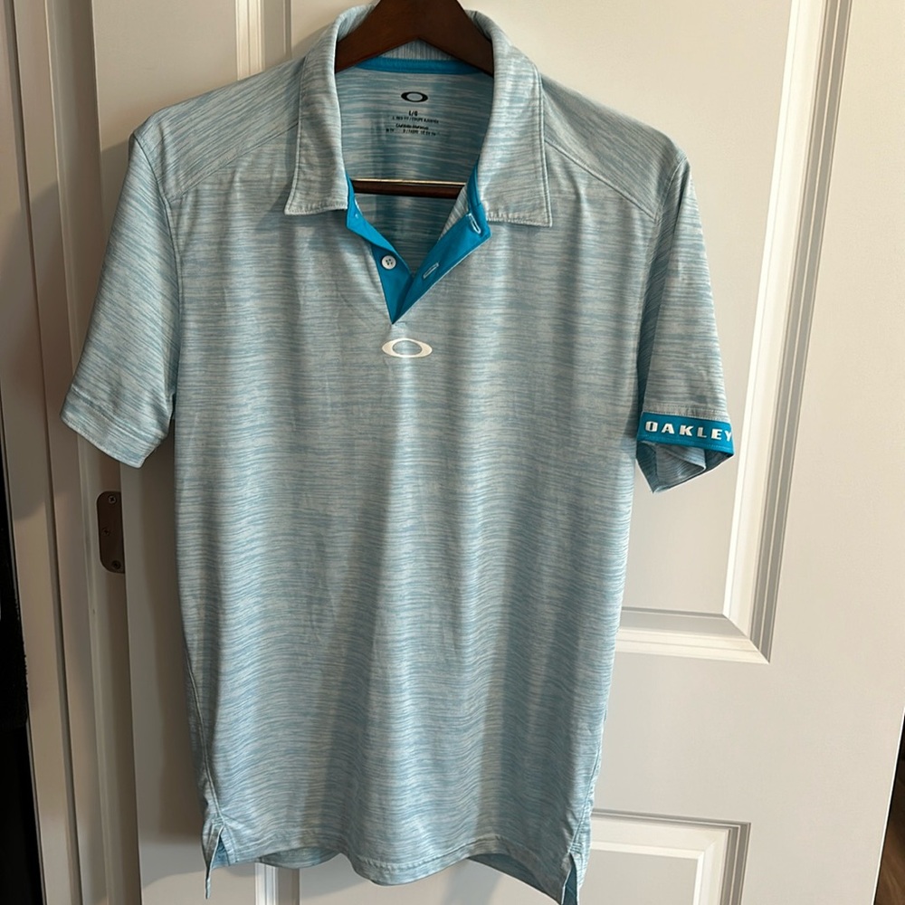 Men’s Oakley golf shirt